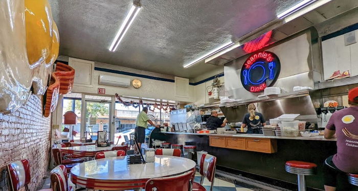Jeannies Diner (Harrys Ice Cream) - Web Listing (newer photo)